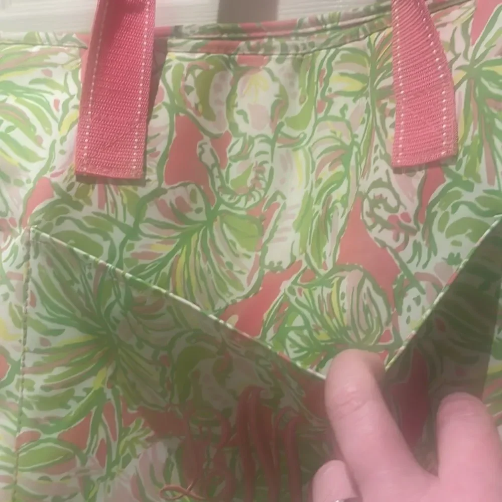 Lilly Pulitzer beach bag cooler with handles tropical print lime green and pink